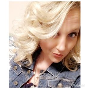 Meet your Posher, Stephanie